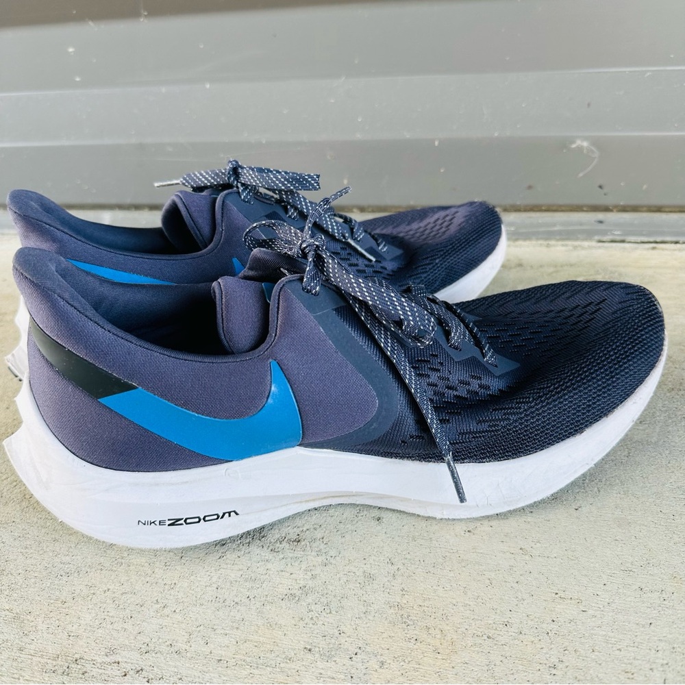 Nike AQ7497-009 Zoom Winflo Run Fast Men Size 10.5 Running Shoes - Picture 6 of 8